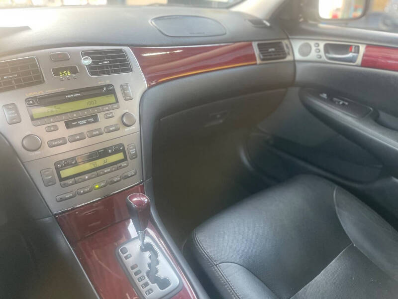 2005 Lexus ES 330