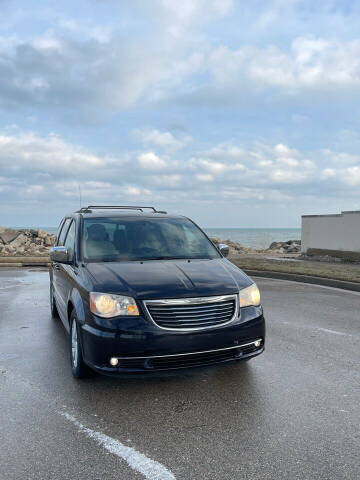 2014 Chrysler Town and Country for sale at JORDAN MOTORS INC in Kenosha WI