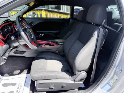 2016 Dodge Challenger SXT