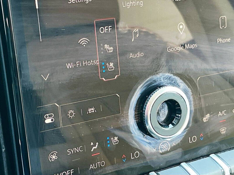 2024 GMC Acadia Denali