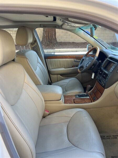 2004 Lexus LS 430