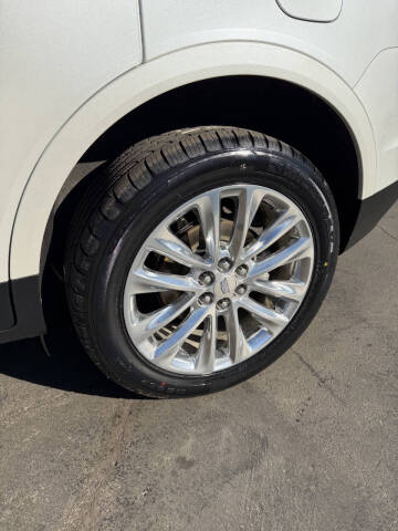 2017 Cadillac XT5 Platinum