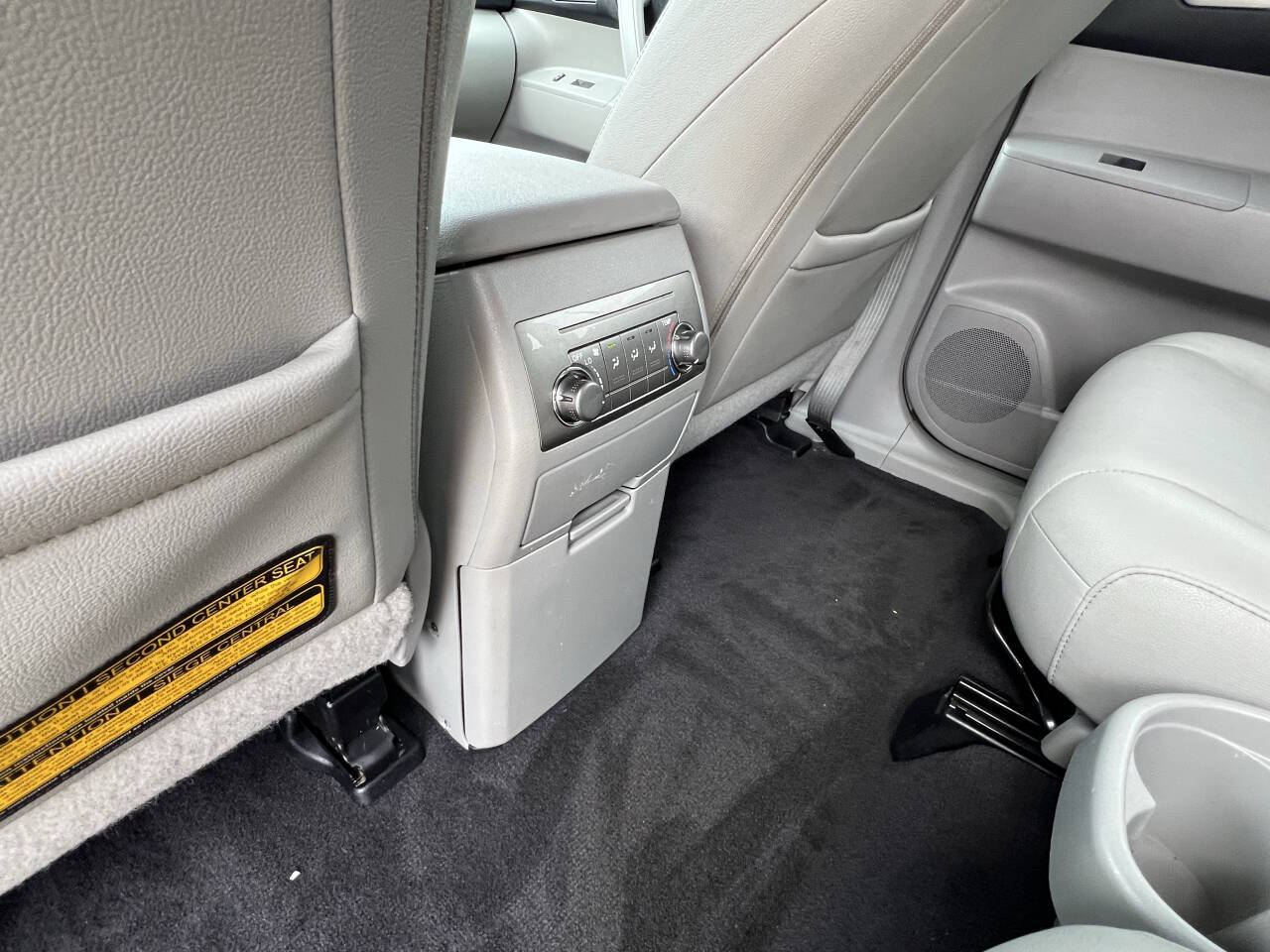 Used Car 2013 Toyota Highlander  Plus 4dr Suv (2.7l L4) For Sale Under $12,000 In Austin, Texas
