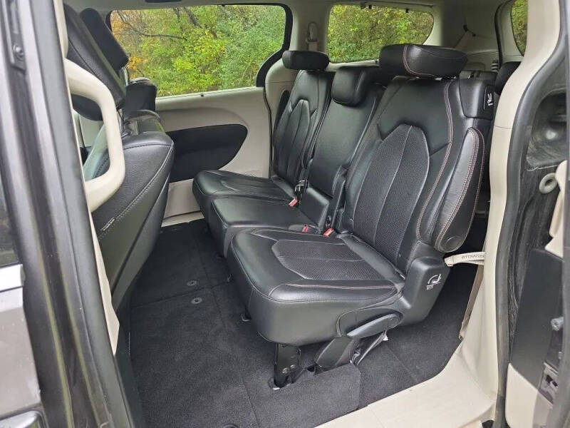 2018 Chrysler Pacifica Touring L Plus