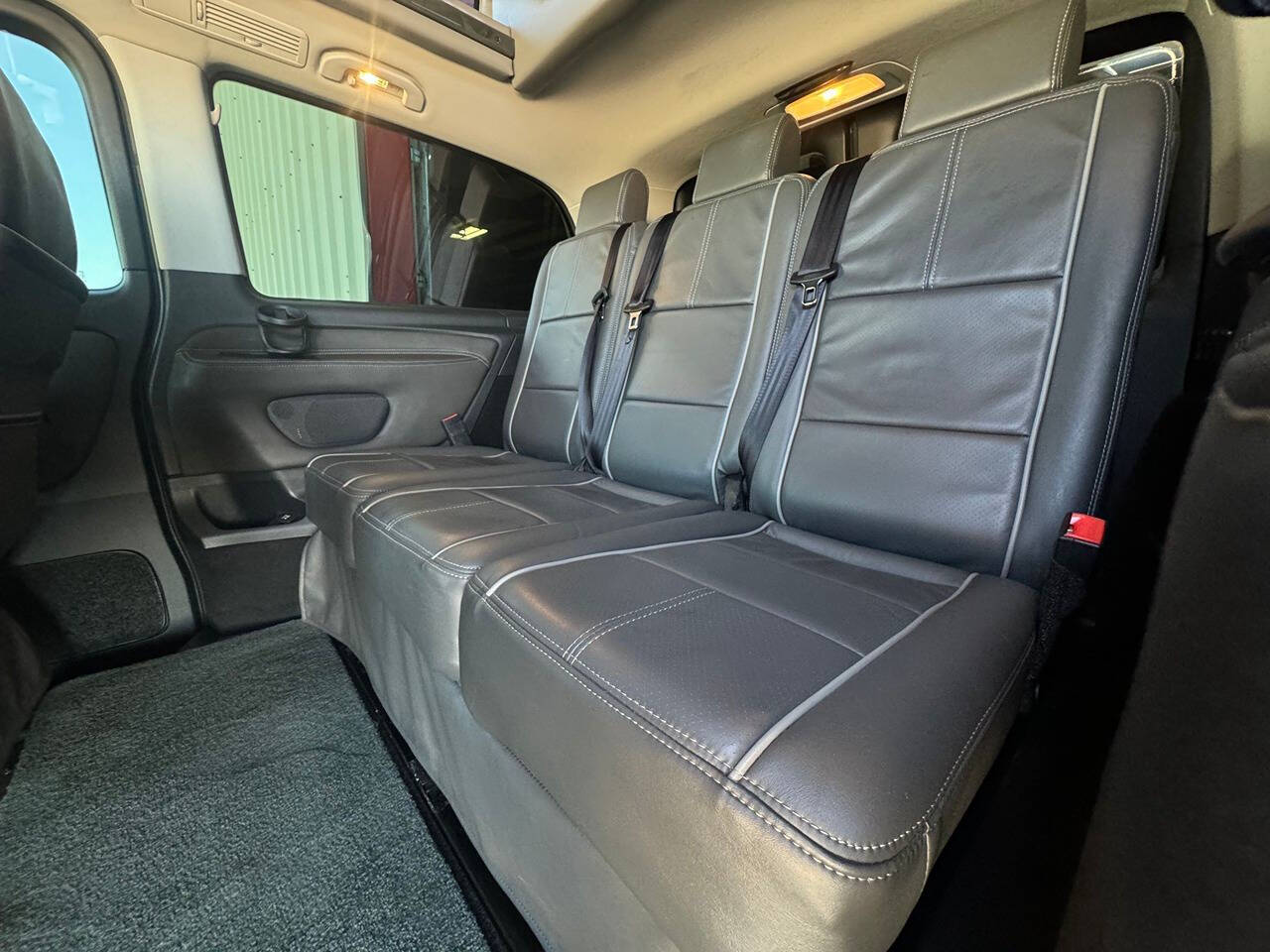 2019 Mercedes-Benz Metris for sale at Carnival Car Company in Victoria, TX