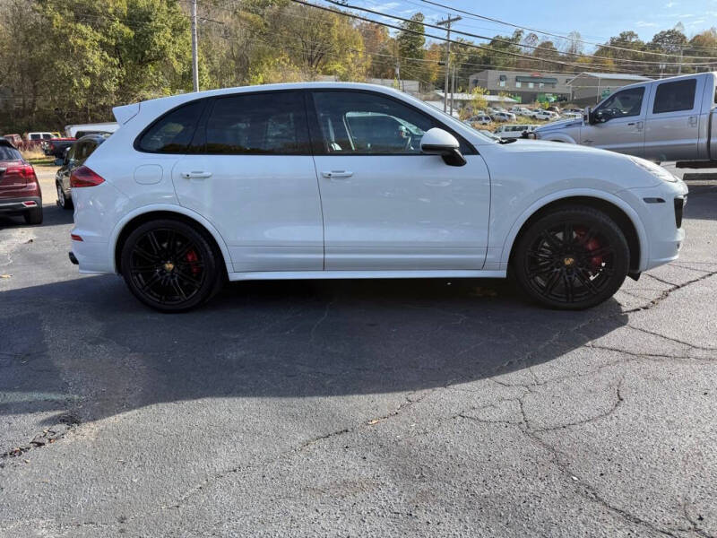 2017 Porsche Cayenne Turbo