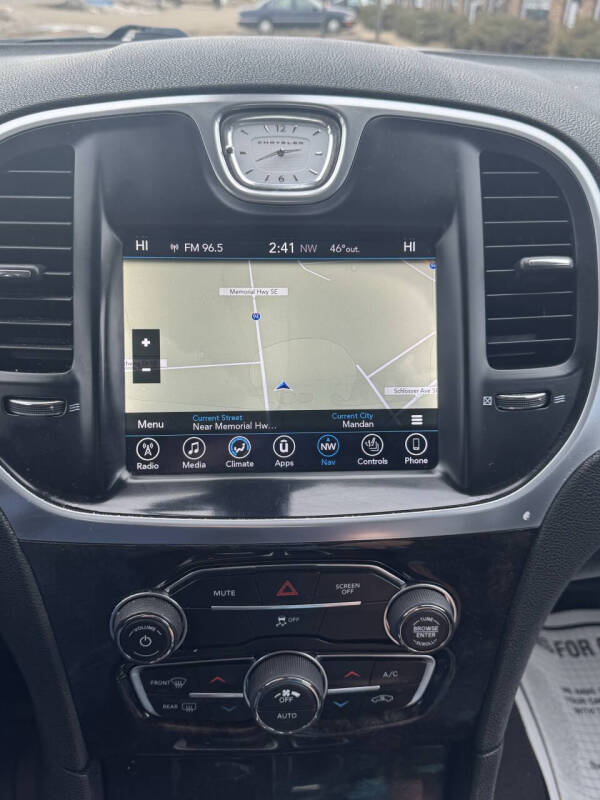 2017 Chrysler 300 C