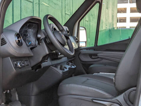2024 Mercedes-Benz eSprinter 2500