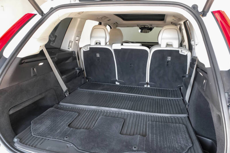 2019 Volvo XC90 T5 Momentum