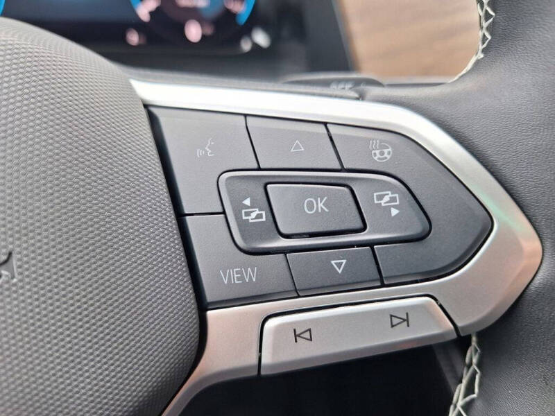 2025 Volkswagen Atlas SE