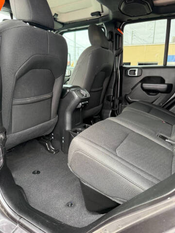 2022 Jeep Gladiator Willys