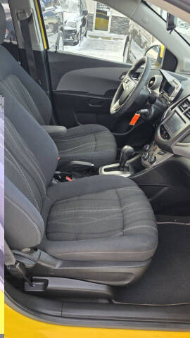 2016 Chevrolet Sonic LT Auto