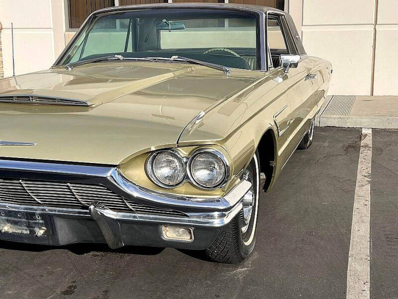1965 Ford Thunderbird