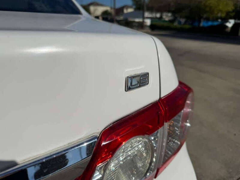 2012 Toyota Corolla LE