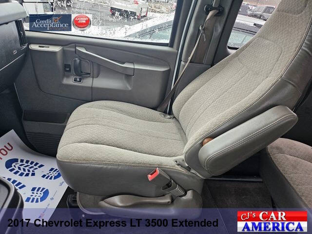 2017 Chevrolet Express LT 3500