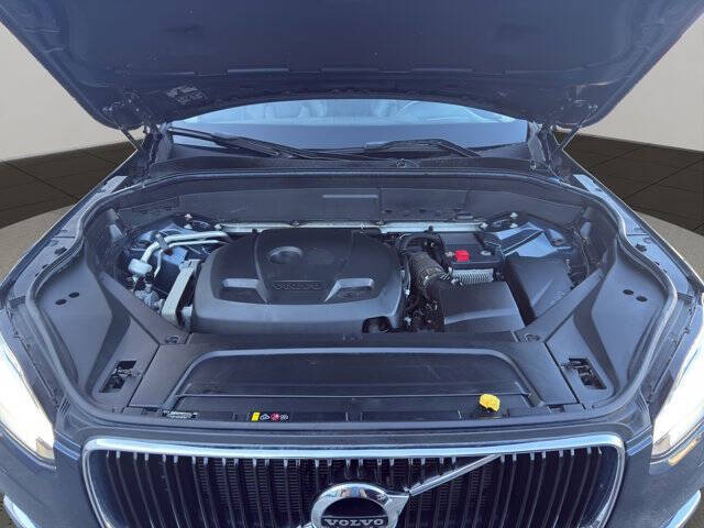 2018 Volvo XC90 T6 Momentum