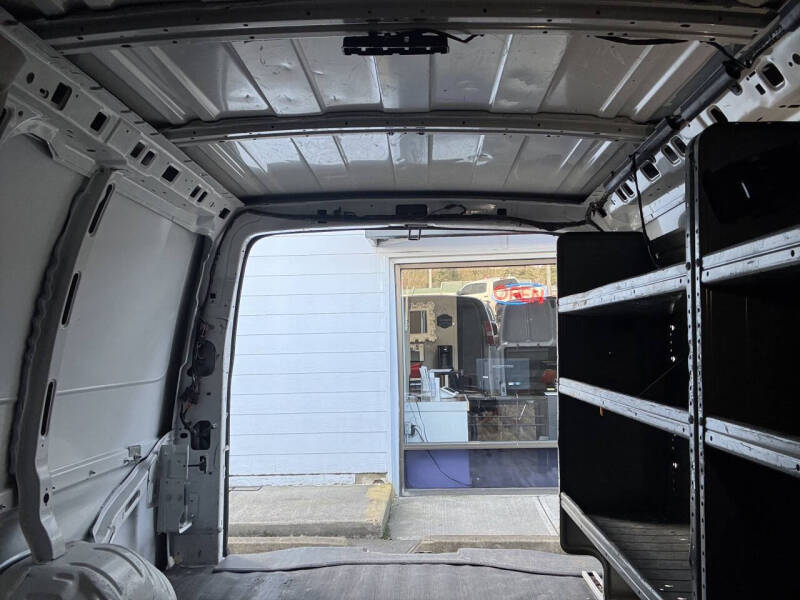 2021 Chevrolet Express 2500