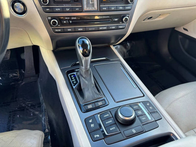 2015 Hyundai Genesis