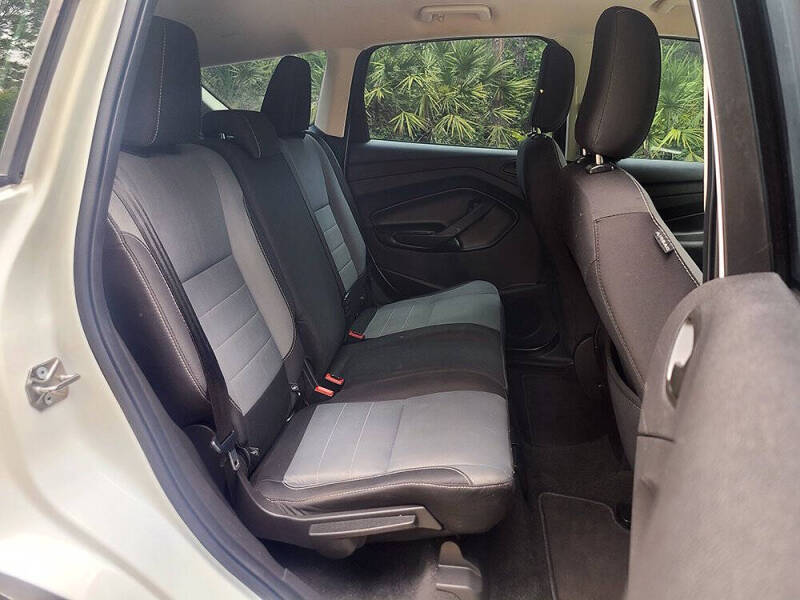 2019 Ford Escape S