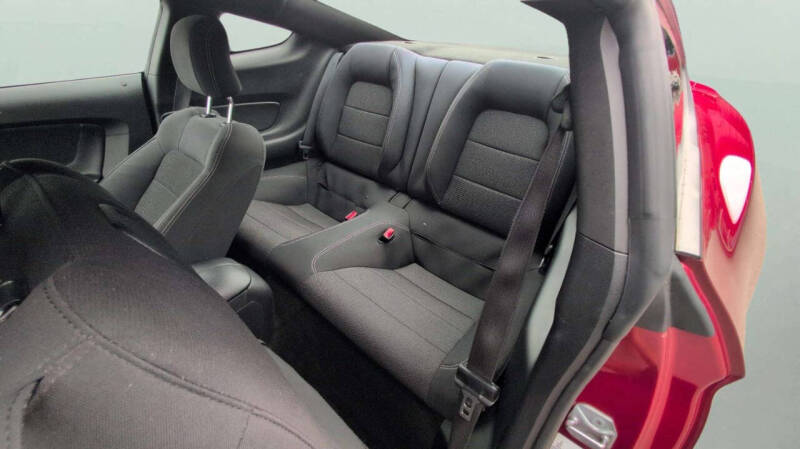 2017 Ford Mustang V6