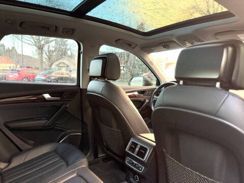 2018 Audi Q5 2.0T quattro Premium Plus