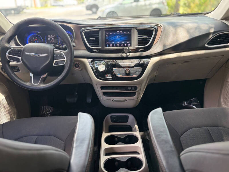 2019 Chrysler Pacifica L