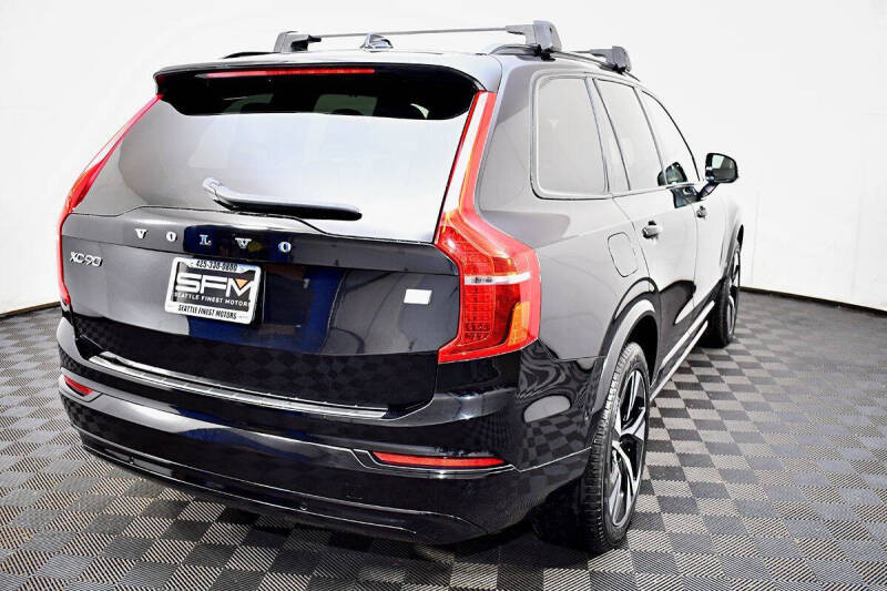 2022 Volvo XC90 Recharge T8 R-Design