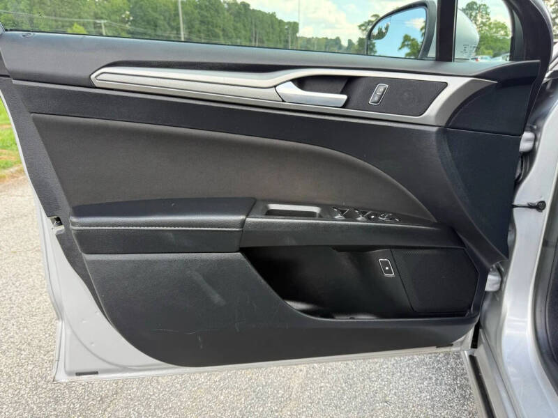 2018 Ford Fusion Hybrid SE