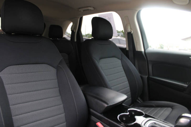 2018 Ford Edge SE