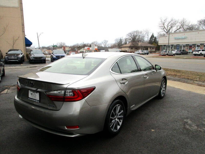 2016 Lexus ES 300h