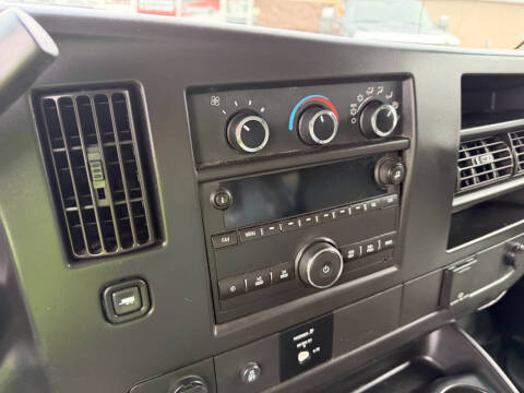 2017 Chevrolet Express 2500