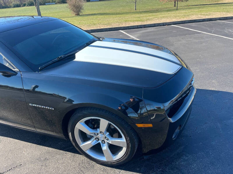 2010 Chevrolet Camaro 2LT photo 9