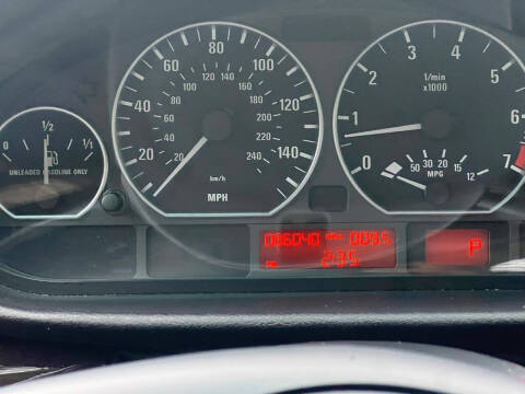 2004 BMW 3 Series 330xi