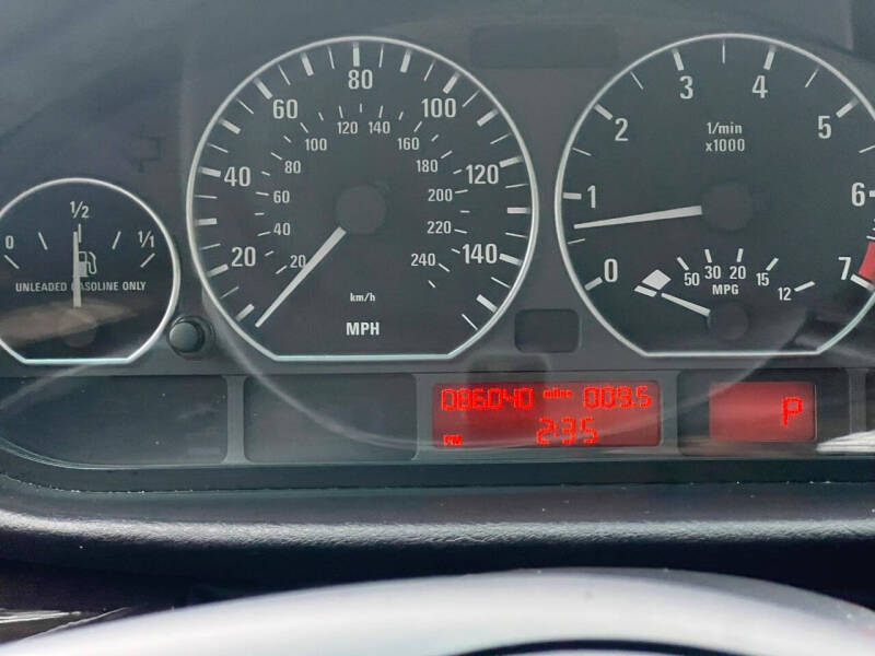 2004 BMW 3 Series 330xi