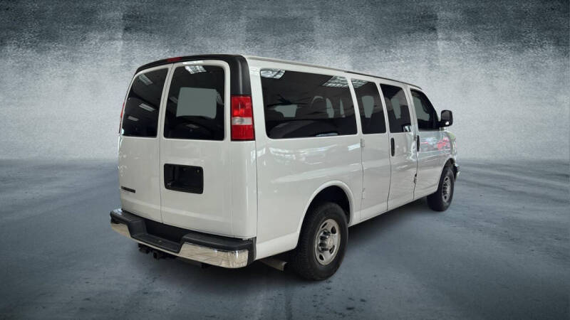 2018 Chevrolet Express LT 2500