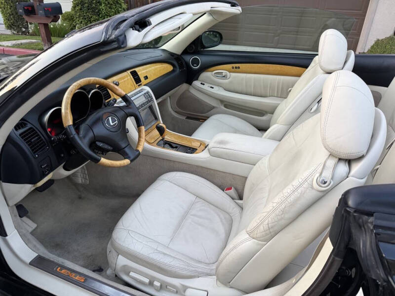 2002 Lexus SC 430