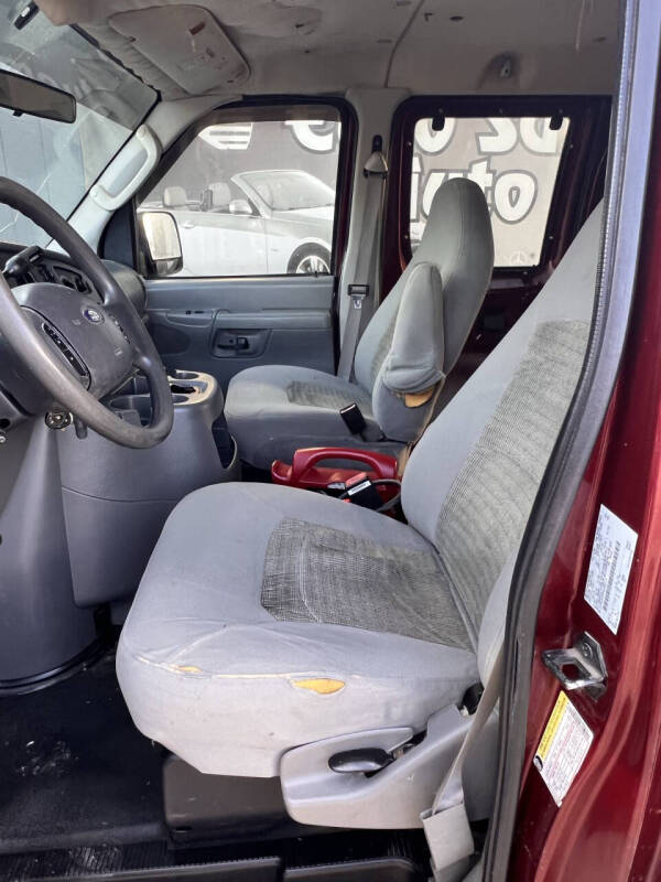 2005 Ford E-Series E-250