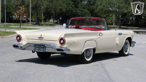 1957 Ford Thunderbird