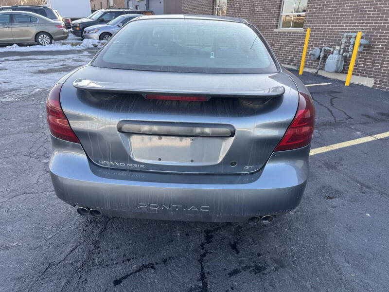 2004 Pontiac Grand Prix GT2