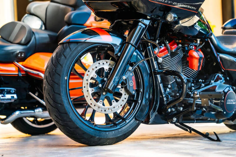 2018 Harley-Davidson FLTRXSE CVO Road Glide