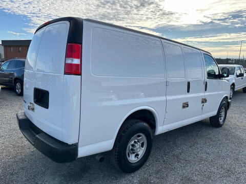 2022 Chevrolet Express 2500