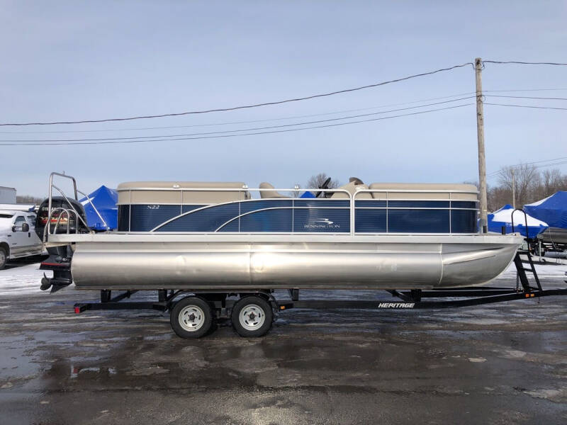 2017 Bennington Pontoon Boat for sale at RS Motorsports, Inc. in Canandaigua NY