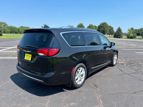 2020 Chrysler Pacifica Touring L Plus