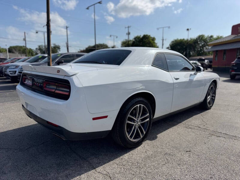 2019 Dodge Challenger SXT