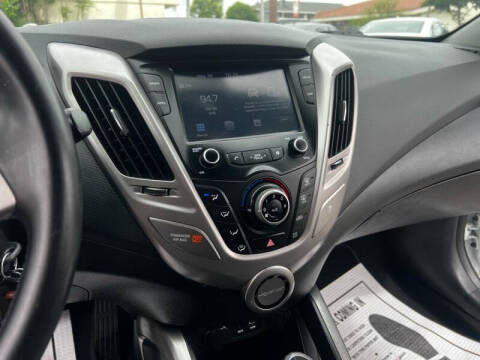 2017 Hyundai Veloster