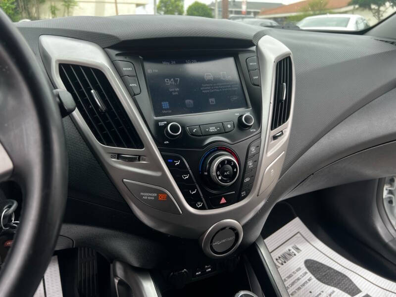 2017 Hyundai Veloster