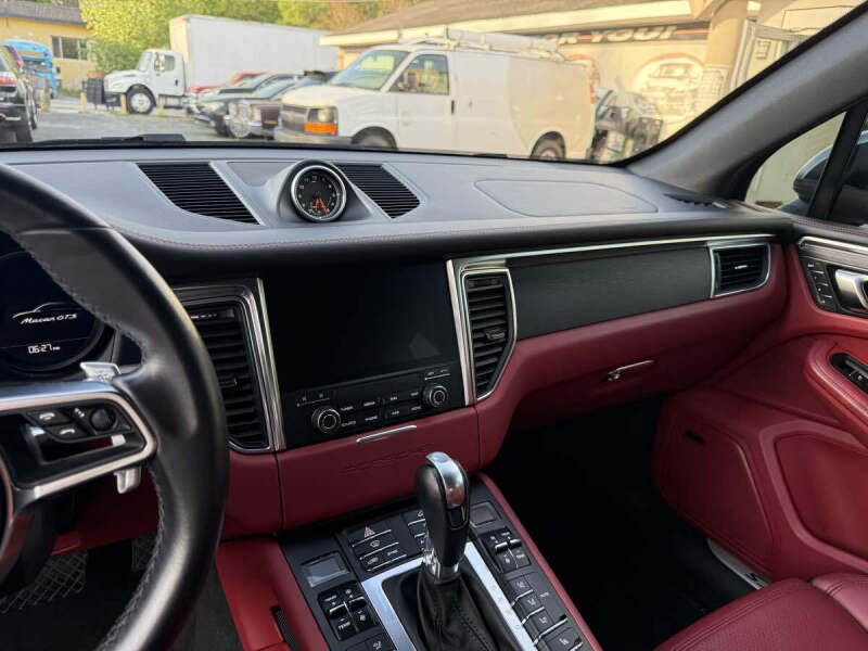 2018 Porsche Macan GTS