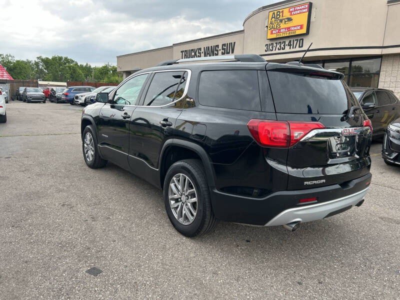2017 GMC Acadia SLE-2