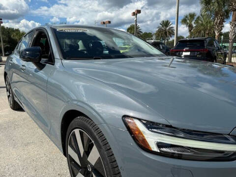 2024 Volvo S60 Recharge T8 Plus Dark Theme