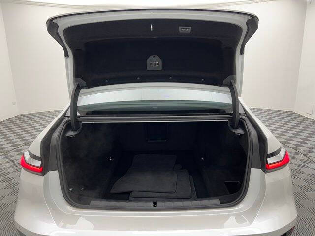 2025 BMW 7 Series 740i xDrive